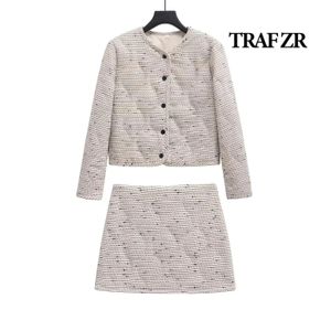 Traf Zr Women Suit z spódnicą mody Luksusowy elegancki i elegancka spódnica biała tweed garnitur dwuczęściowy zestaw zima 2024 240329