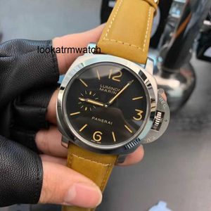 Lyx för män Mekanisk klocktyp Men Top Watch Movement hela automatiska varumärket Italien Sport armbandsur