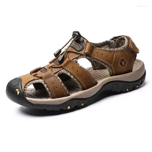 Sandaler utomhus män romerska god kvalitet strandskor sommar man andas sneakers man