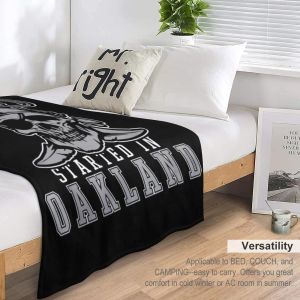 Quello che succede a Las Vegas è iniziato a Oakland Football Raider T-shirt Throw Blanket Kid's Blanket Luxury Brand Blanket