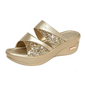 Kvinnliga Slingbacks PU Glitter Casual Platform Bekväma sandaler för kvinnor Vår sommarkil tofflor 240410 389 145