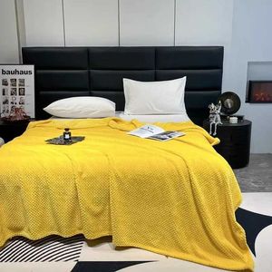Blankets Solid Soft Warm Fleece Plaid Blankets and Bedspreads Living Room Bedroom Air Conditioning Bed Blanket For Sofa Bedding Mantas