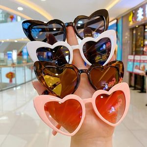 Kids Heart Sunglasses Summer Sunflower Girls Boys Cute Lovely Children Retro UV400 Sun Glasses 240326