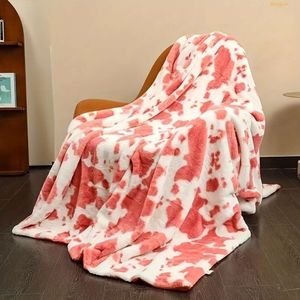 All-season Stain-resistant Cow Print Flannel Blanket - Cozy, Tropical Style, Easy Maintenance