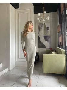 النساء الخريف الشتاء الصلبة ماكسي سترة طويلة فستان الأنيقة الأزياء غير الرسمية pullover bodycon slim streetwear فستان متشابك 240408