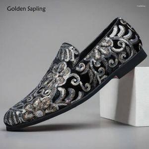 Sapatos casuais Golden Spring Bordado Man mocassim elegante Lazer de casamento Flats Vintage Mocassins Party Male formal masculino