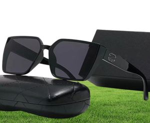 męskie designerskie okulary przeciwsłoneczne luksusowe szklanki mody okulary Diamond Square Sunshade Kryształowy kształt Słońce Pakiet Pakiet Glass6693346