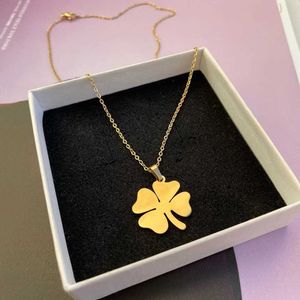 Pendant Necklaces Stainless Steel Necklace For Women Man Lovers Clover Gold And Silver Color Pendant Necklace Engagement Jewelry 240410