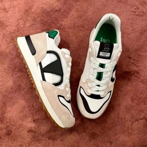 Sneaker bianca Sneaker di alta qualità Escubito da basket Scarpe casual di lusso da donna Viaggia Sunny Designer Flat Tacco Flat Run Men Tinnis Summer Tennis Genuina pelle