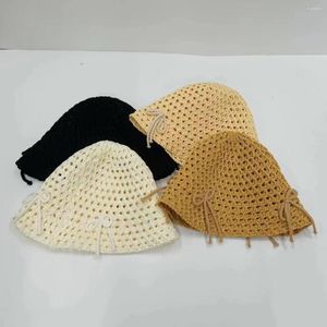 Berets Spring Summer Hollow -out Fischerhüte Frauen Bug stricken Gras gewebtes Becken Hut Mode vielseitige handgefertigte Webkappen