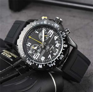 U1 AAA BRETILING B01 44mm Navitimer Watch Movement Japan Quartz Endurance Pro Avenger Chrono Meter Watches Rubber Men Watches Sapphire Glass Wristwatch