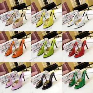 Frauen Innensandalen Slipper Folie Designer D Lederrutschen Ausschnitt Gold Schnalle G Gummi -Soles Damenrutsche Flat Flip Flops Luxus Stiletto dünne Absatz Sandles Sandale Sandale