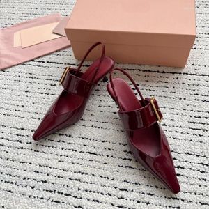 Vestido sapatos designer casual moda feminino Borgonha patenteado de couro arco de nó de cinto de salto alto Slingback Zapatos Mujer Sandals