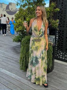 Urban Sexy Dresses Sexig tryckt backless strandklänning för kvinnors ärmlös djup V-ringning spets lång klänning 2024 sommar mode semester smal fit bälte c240411