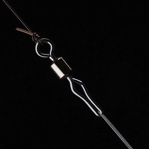 Vendita calda 100 pezzi Swivels con clip late laterale Pesca di pesci appesi a scatto e cazza