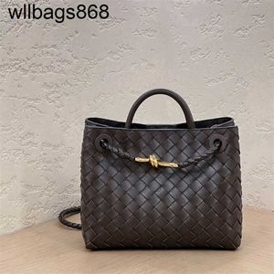 Handbag Andiamo BottegVenetas Baihe Woven Briefcase Chocolate Old Money Square Opening Bag