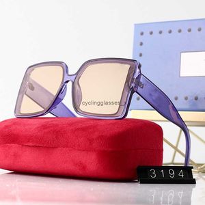 2024 Nya solglasögon Womens Ins Fashion Flow Solglasögon Box Overseas Glass Live Broadcast