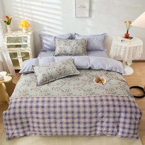 Conjuntos de cama Conjunto de lençóis de tampa de edredom de poliéster lençóis e linhas de cama de travesseiros colchas de capa plana de desenho animado de chapas planas