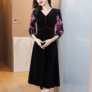 Casual Dresses Middle Aged And Elderly Mother's Clothing 2024 Early Spring Autumn Ethnic Style Retro Printed Velvet Dress Noble Vestido K575