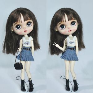 新しい到着ブライス人形の服印刷されたTシャツベストとデニムスカートは、Blyth LICCA OB24衣料品人形のアクセサリーのベルト付きデニムスカート