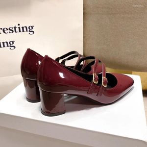 2024 Sandals Spring Autumn Women Double Buckle Mary Janes Shoes Patent Leather Dress High Heels Pumps Retro Ladies Shoe Black Red v