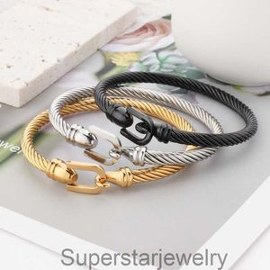 Hot selling horseshoe buckle stainless steel bracelet Simple cable Titanium bracelet