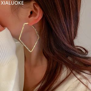 Xialuoke punk nieregularne metalowe kolczyki dla kobiety moda biżuteria temperament dziewczęta codziennie noszenie 240403