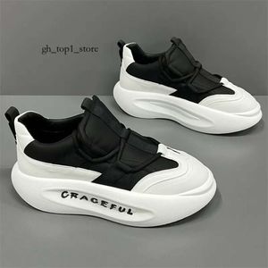 Scarpe da uomo autunnale che corre sneaker sneaker spesse scarpe da ginnastica leggera Sneakers per le scarpe da basket da tennis 718