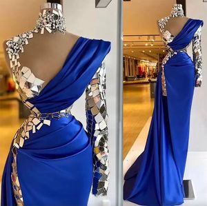 Royal Blue Pärled Crystal African Dresses Luxurious Aso Ebi Mermaid Prom Dress One Long Sleeve Formal Evening Party Gowns Split Floor Length