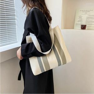 Sacchetti da sera Simple Retro Ladies Borsa Small Strips Canvas Borse Casual Literary Big Ahabilite Spalla per donne 2024