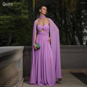 Abiti per feste Qanz a-line Sweetheart Piete Chiffon Evening Hollow Long Lilac con maniche a cape Halter Vestidos de Noche