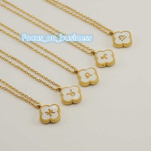 Fashion Jewelry 18K Gold Plated Stainless Steel Lucky Zodiac Shell Charm Four Leaf Clovers Pendant Necklaces