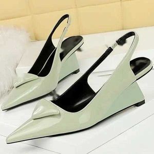 Dress Shoes Korean Fashion Patent Leather Shallow Pointed Toe Hollow Back Strap 6.5cm High Heels Wedges Lady Trendy Pumps Pink