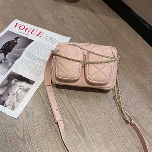 Ny äkta läder kvinnors fashionabla niki -kedja original lammskinnflik enskild axel crossbody väska 78% rabatt i butiken grossist