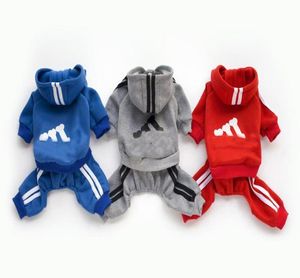 Winter Warm Pet Dog Jacket Coat Puppy Clothing Luxury Designer Letter Mönster Hoodies Hoodies For Small Medium Dogs Puppy Outfit Y5433210