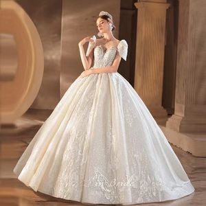 Wspaniałe suknie ślubne księżniczki suknia ślubna koronkowa aplikacja Tiul Linia Ruched Custom Plus Size Country Vestido de Novia Vintage Bridal Sunhs Beach Boho Sukienki