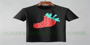 Projektant luksusowy odzież dla mężczyzn Europa Włochy Tshirt Strawberry Fruit Kolor litera druku