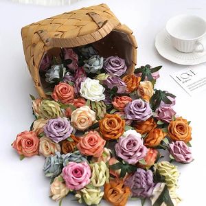 Flores decorativas 10pcs rosa flor artificial 5,5 cm Cabeça falsa para casamento decoração de casamento decoração de casa DIY Material artesanal
