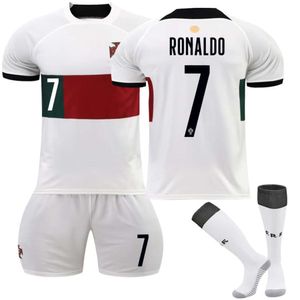 Portugal Fora para a Copa do Mundo Número 7 Ronaldo Childrens Sports Set jogando Jersey