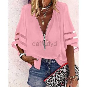 Frauenblusen Hemden Casual Womens Shirt Top 2023 Sommer sexy V-Ausschnitt Reißverschluss 3/4 Flare-Ärmel Feste Farbe Lose Bluse Frauen Kleidung S-XXL 240411