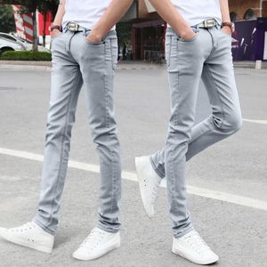 Mäns jeans Simple Skinny Skin Touch Slim Fit Pencil Denim Trousers Zipper Button rakt ben långa manliga kläder