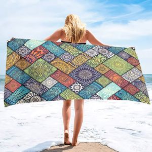 Toalhas de folga de toalhas de praia de tamanho grande, toalha de piscina de viagem boho mandala fria, areia leve grátis