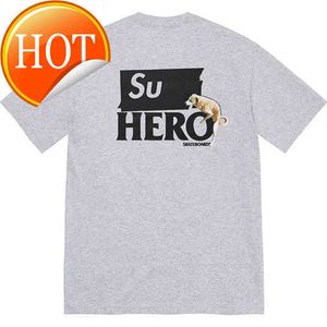 Designer Classic Mens and Women Thirt Tress Puppy Print Summo Supremo SS22 Tydzień 17 Antihero Dog TEE THE T-Shirt Supremo SM