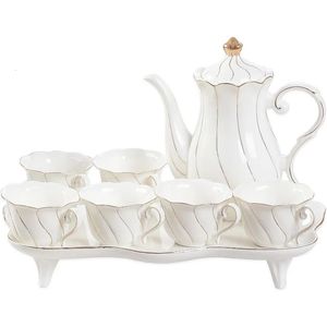 14 PCS Tea Set для 6 с лотками ложек роскошный британский стиль чашка чашки с золотой отделкой Beautiful 240411