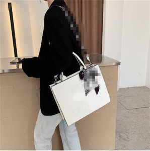 Noi sacchetti di design 2023 sacchetti da donna classici borse a tracolla per la vera pelle Lady Fashion Borse Marmont Guide Crossbody Borse Clutch Pretty 02
