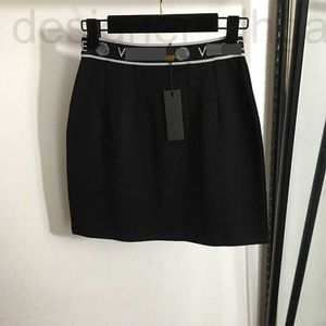 Skirts designer 2024 Early Spring New Fashionable and Minimalist Medusa Letter Ribbon Waist Wrapped Short Skirt CVFM