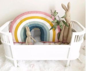 Novo travesseiro nórdico de 25x35cm de arco -íris Kids Kids Rainbow Toys Decorativo macio Cushion Cartoon travesseiro de bebê decorar sala de viveiro DECO1672523