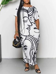 Basic Casual Dresses LW Plus Size Abstract Figure Print Pocket Design Slit Dress Round Neck Short Sleeve figure Pattern Black And White Long Dress L49