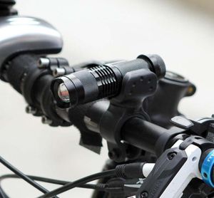 LED Bisiklet Işığı 7watt 2000 Lümenler 3 Mod Bisiklet LightTorch Bike Tutucu Q5 LED Su Geçirmez Ön Işık Zoomable9664760