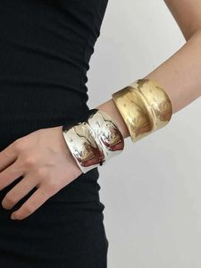 Braccialetto di bracciale in metallo spazzolato con iperbole xialuoke per bango per donne in stile punk per la personalità di gioielli Gift da viaggio 24411